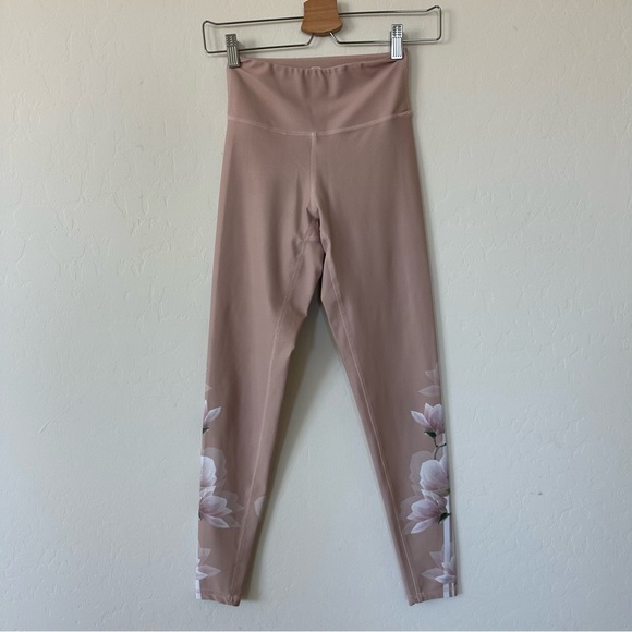 Blush Pink Floral Striped High Waisted Athletic Cycling Leggings Extra Small - Picture 1 of 12